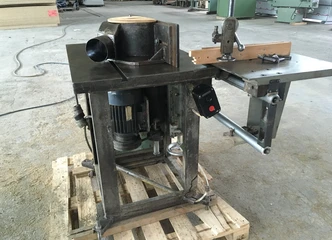Didelis 900x570 mm stalas frezavimo darbams